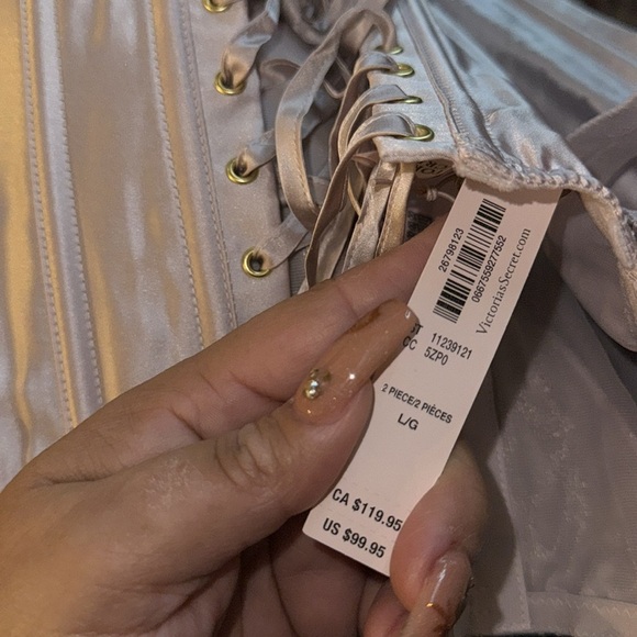 VERY‎ SEXY
Classic Silk Corset Set - Picture 4 of 6